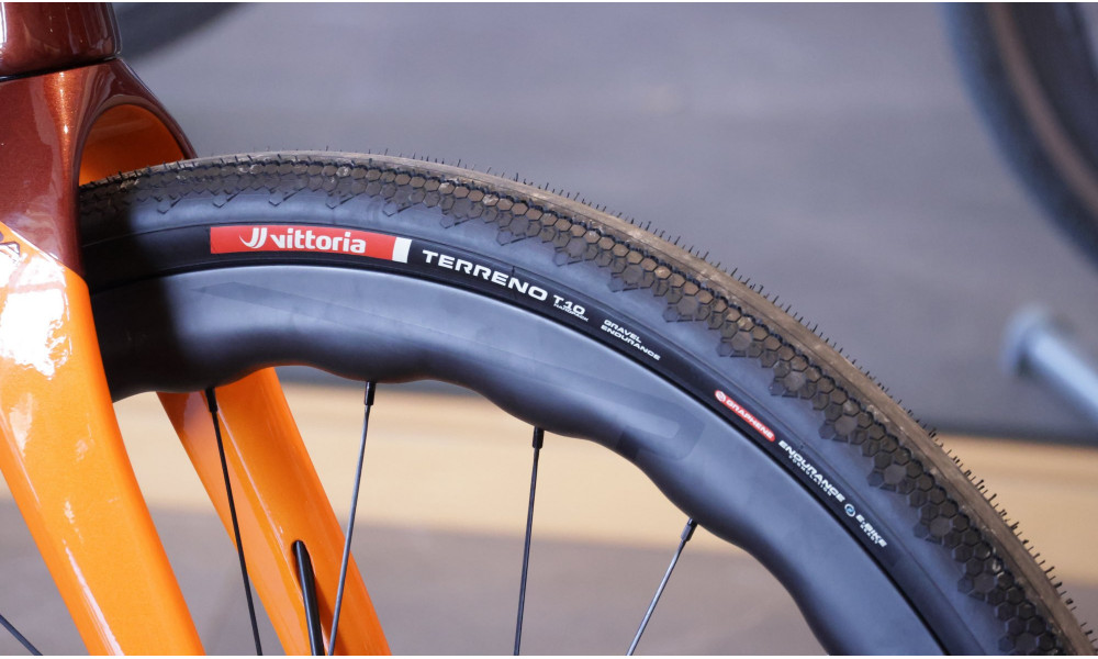 Шина 28" Vittoria Terreno T10 Hardpack G2.0 TLR Fold 700x45c / 45-622 black - 4