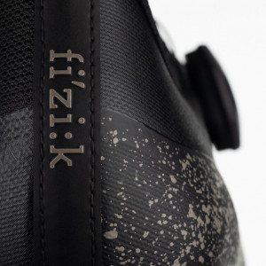 Cycling shoes FIZIK Tempo Overcurve R4 black-les classiques Cycling shoes FIZIK Tempo Overcurve R4 black-les classiques