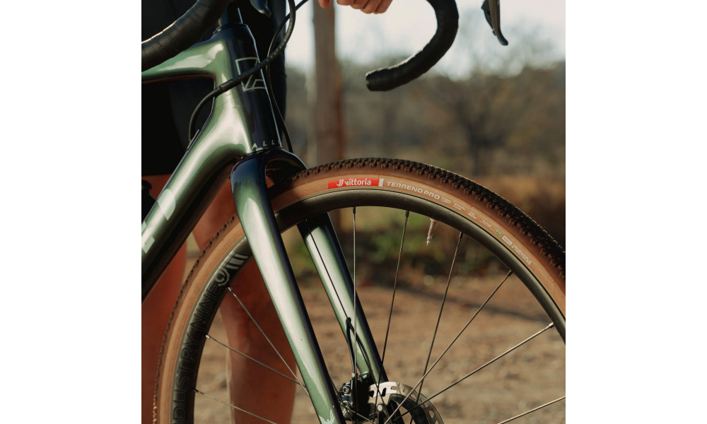 Tire 28" Vittoria Terreno Pro T50 Mixed TLR Fold 700x35c / 35-622 natural - 5