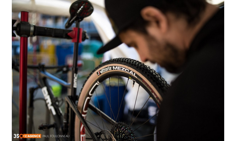 Tire 29" Vittoria Mezcal TLR Fold 29x2.1 / 52-622 tan - 2