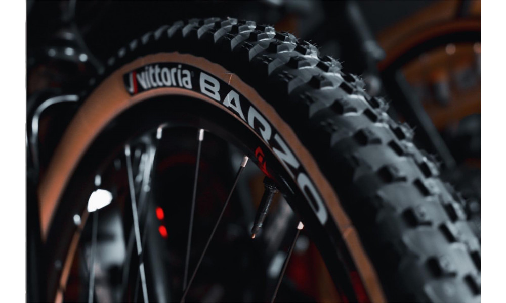 Vittoria best sale barzo tlr