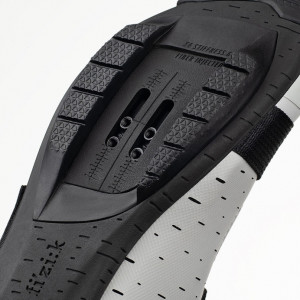 Cycling shoes FIZIK Terra Powerstrap X4 light gray-black